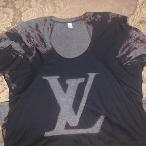 Tie dye L V symbol T-shirt size large. Brand new